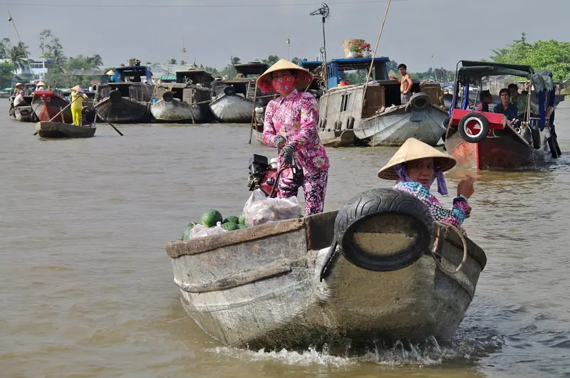 A vendor's boat at Cái Răng floating market, Cần Thơ, in 2013